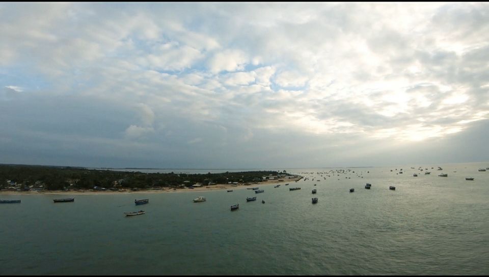 Photo of Arriving at the island town of Rameswaram by Aravindhan