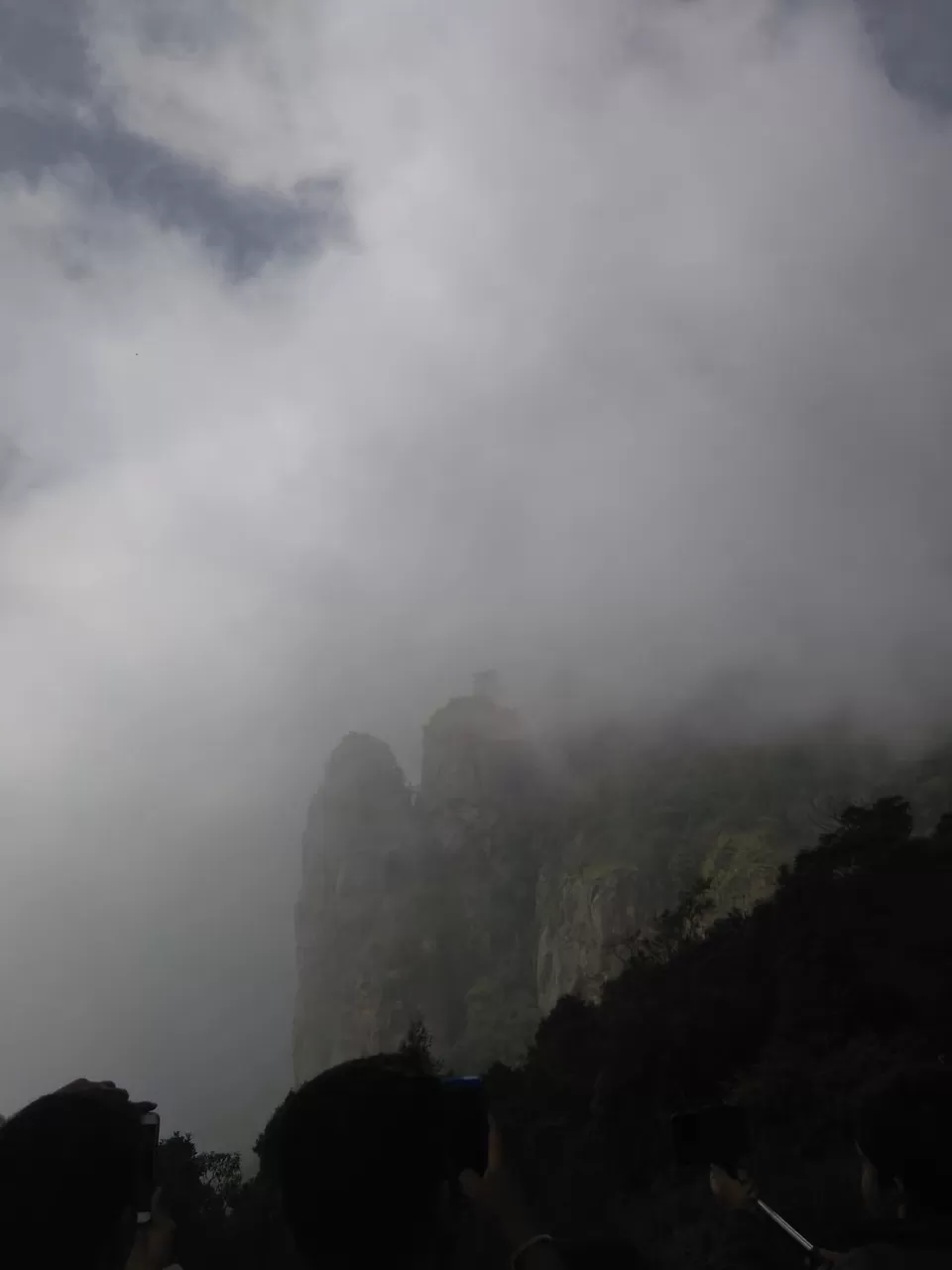 Photo of Pillar Rock, Pillar Rocks Road, Kodaikanal, Tamil Nadu, India by Pratiksha Gupta