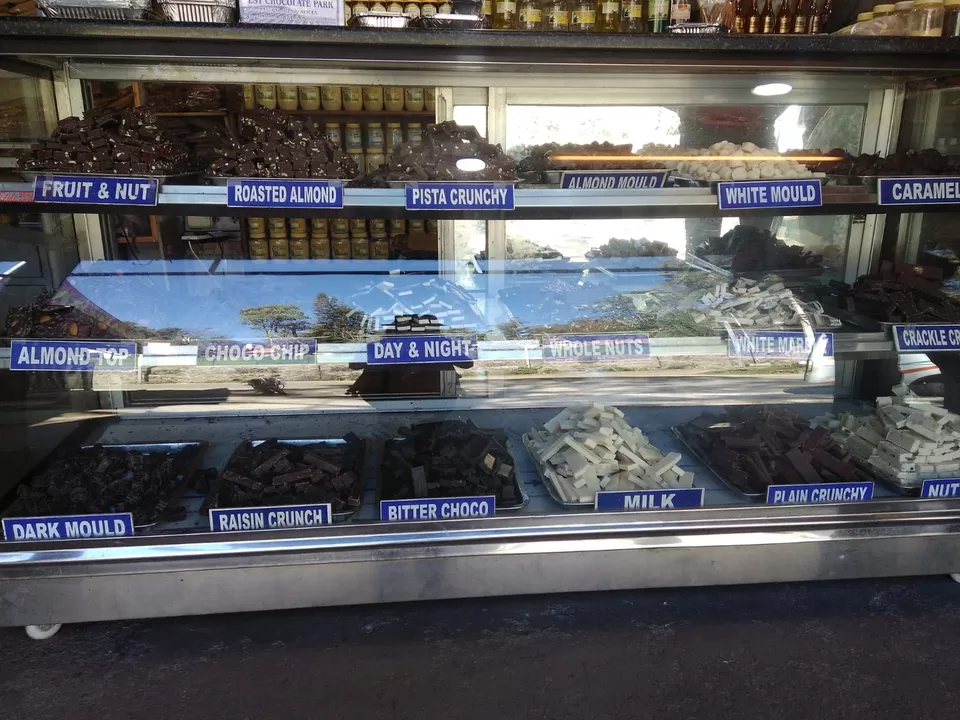 Photo of Kodaikanal Lake, Kodaikanal, Tamil Nadu by Pratiksha Gupta