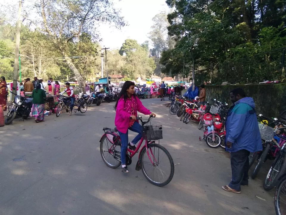 Photo of Kodaikanal Lake, Kodaikanal, Tamil Nadu by Pratiksha Gupta