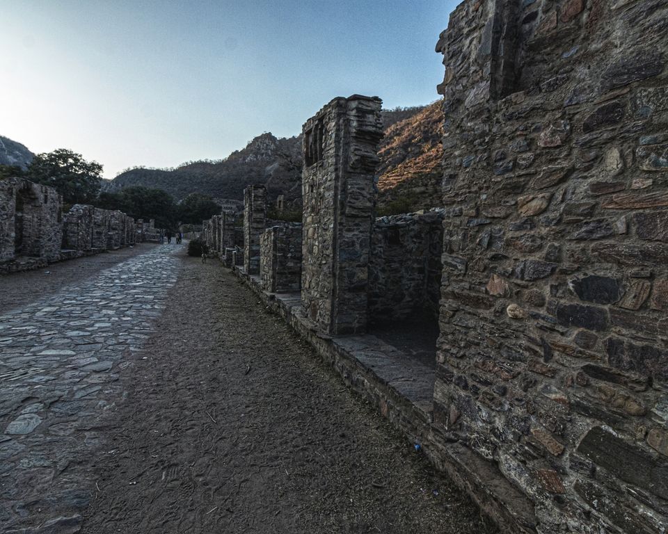 Photo of Exploring Bhangarh, One of the Most Haunted Places in India! 2/10 by Aryan Supertramp