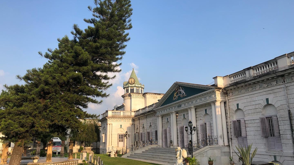 Photo of This Centuries-Old Palace, Just 5 Hours From Kolkata, Will Give You A Perfect Dose Of Royal Getaway by Kuntala Banerjee
