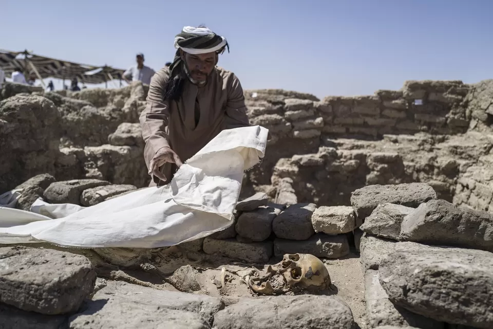 Photo of Amazing Discovery in Egypt!! A 3000-Year-Old Lost “Golden” City Unearthed by Kuntala Banerjee
