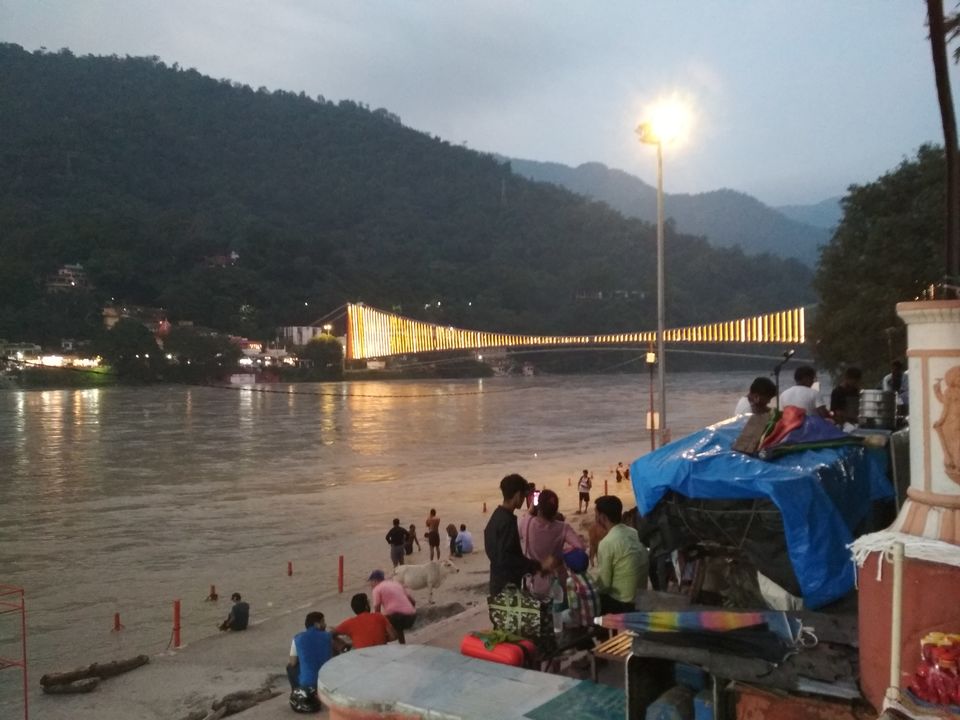 Photo of Laksham Jhula, Sunsets and THE BEATLES meditation in Chaurasi Kutiya 2/7 by Shivangi Bhardwaj