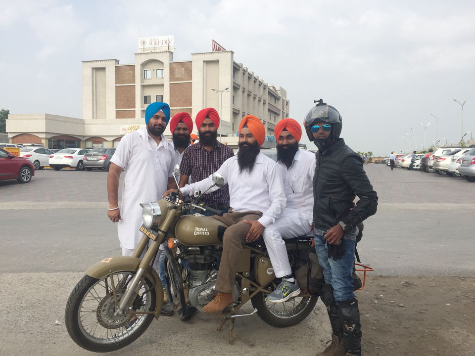 Photo of A journey far and beyond: Road trip from Bangalore to Leh on a Royal Enfield. 33/118 by TheHerculeanRider