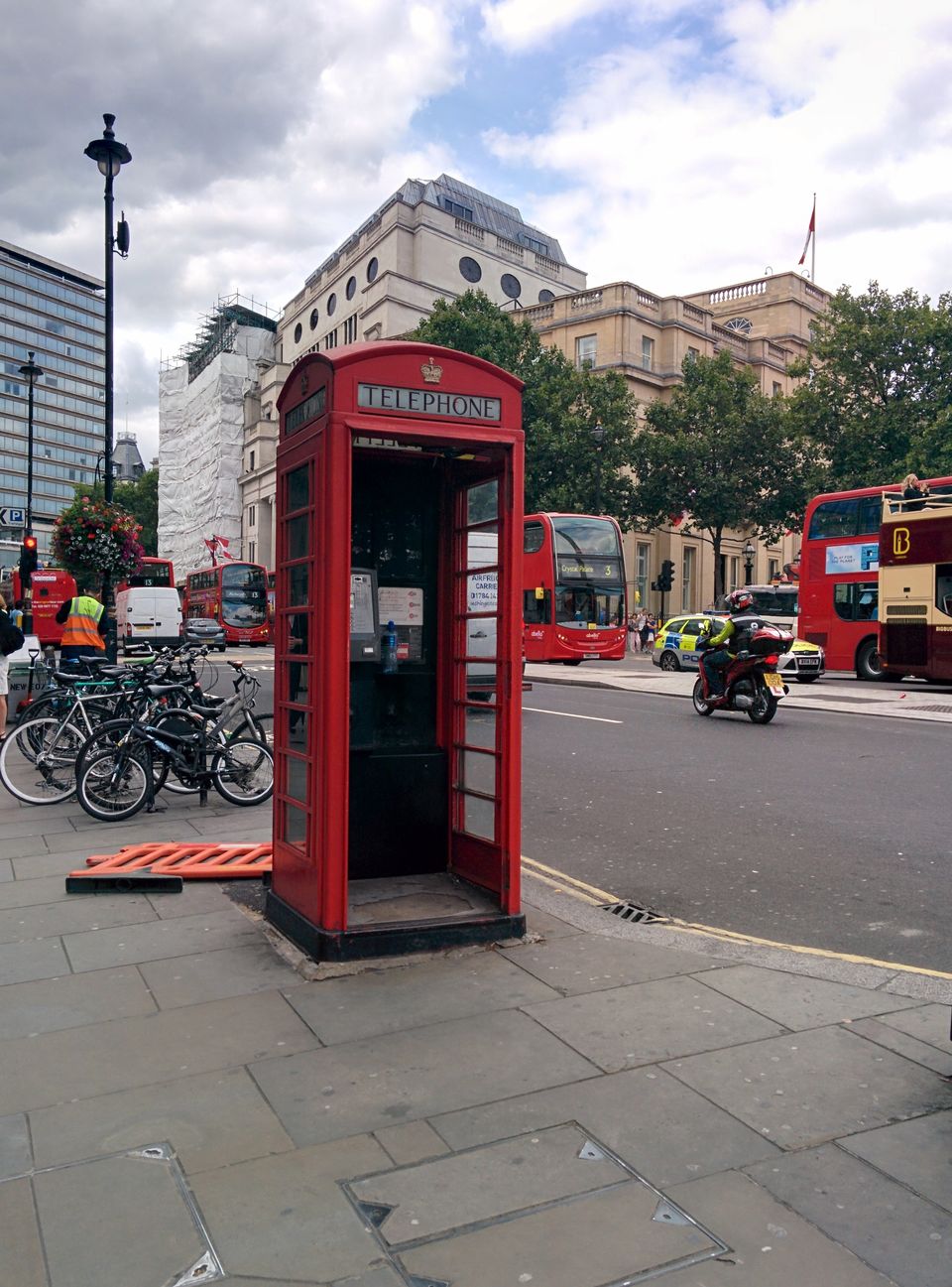Photo of Backpacking across UK 1/28 by haarika kanuparthy