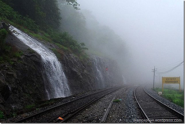 Photo of A hike to the Dudhsagar Waterfalls 10/12 by Prasad
