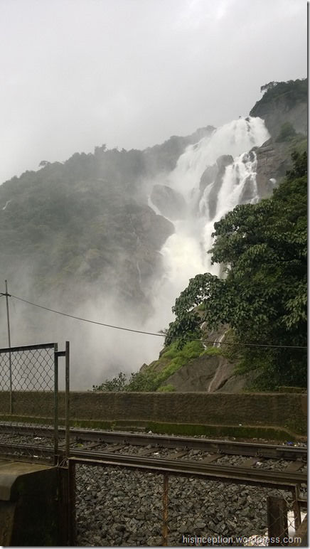 Photo of A hike to the Dudhsagar Waterfalls 11/12 by Prasad