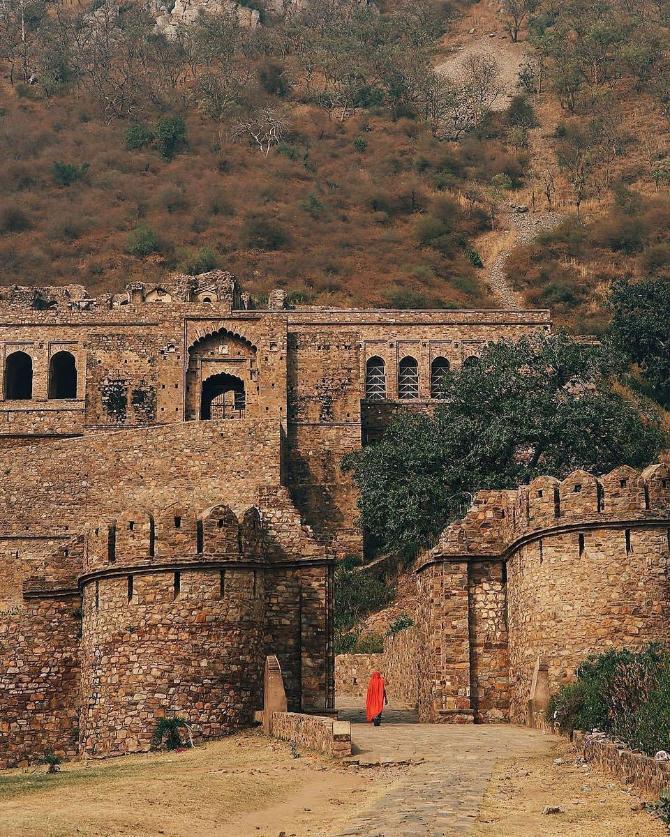 Photo of भारत की वो 10 भूतिया जगह जहां जाने से खौफ खाते हैं लोग😈 by रोशन सास्तिक