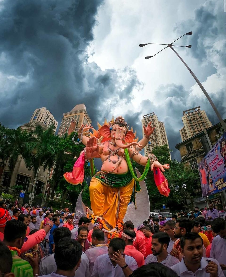 Photo of जानिए मुंबई शहर के 10 सबसे भव्य व नामचीन गणपति मंडलों के नाम और उनकी खासियतें by रोशन सास्तिक