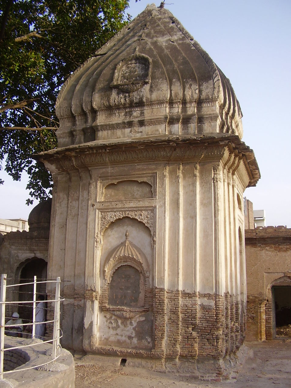 Photo of Sadhu Bela Mandir, RCW Rohri, Pakistan by रोशन सास्तिक