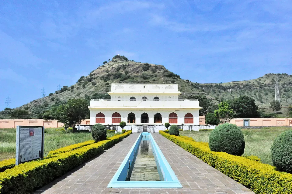 Photo of Soneri Mahal, Jaisingpura, Dr Babasaheb Ambedkar Marathwada University Campus, Aurangabad, Maharashtra, India by रोशन सास्तिक