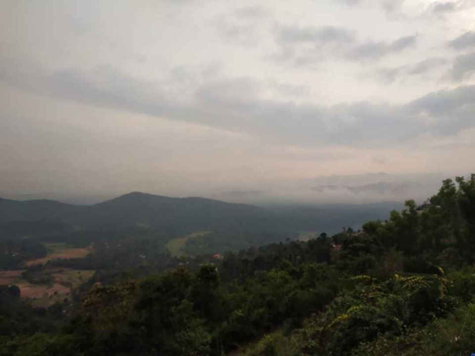 Photo of Raja's Seat, Stuart Hill, Madikeri, Karnataka, India by Aparajita