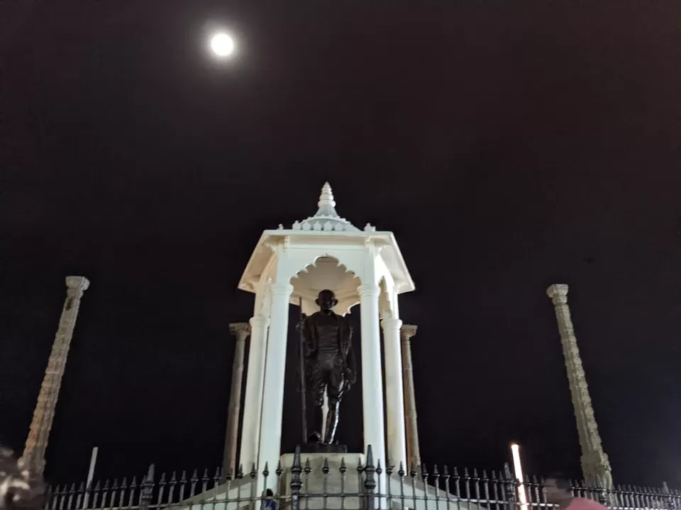 Photo of Gandhi Statue by Aparajita