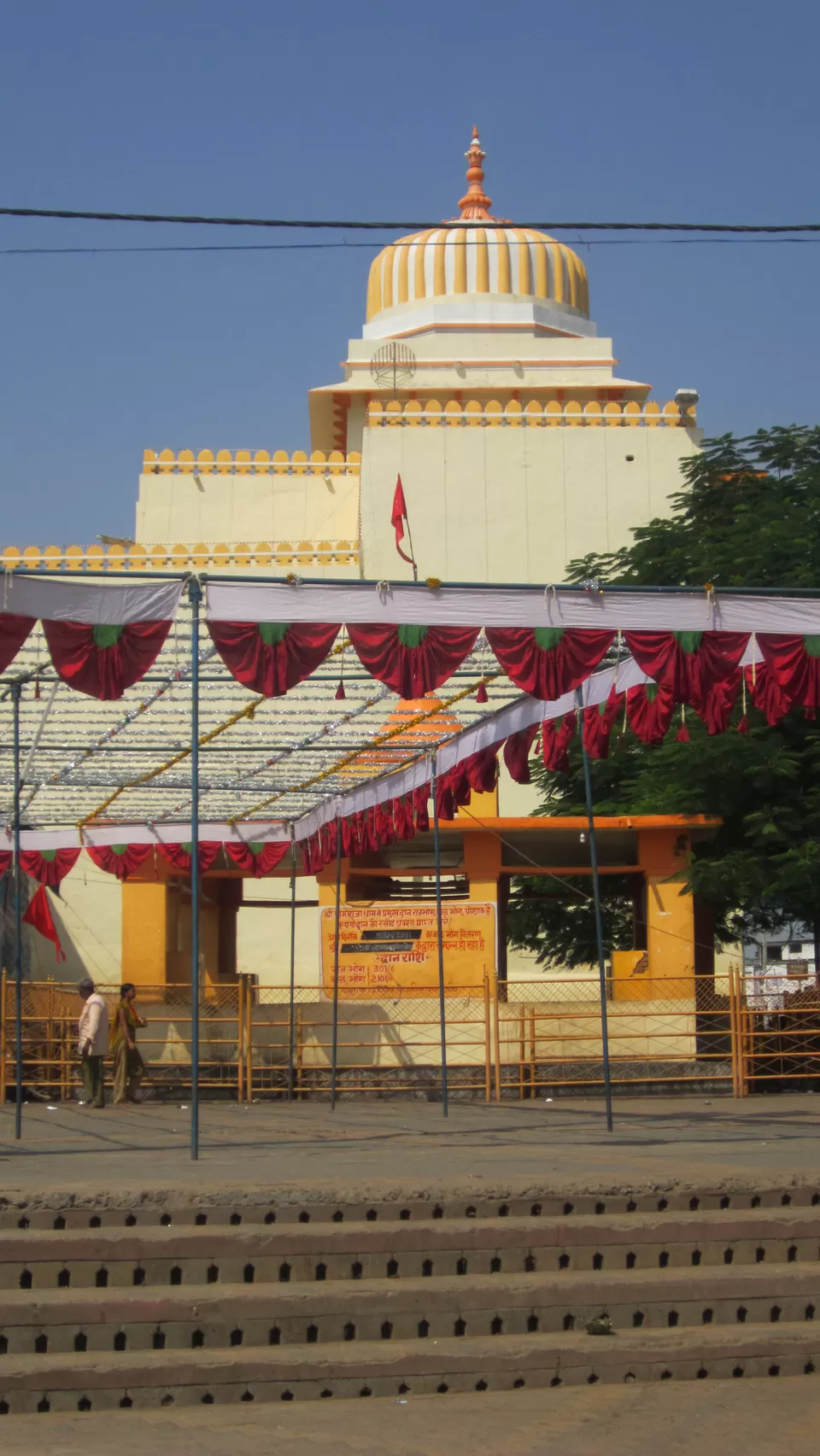 Photo of Ram Raja Mandir, Orachha, Madhya Pradesh, India by Aparajita