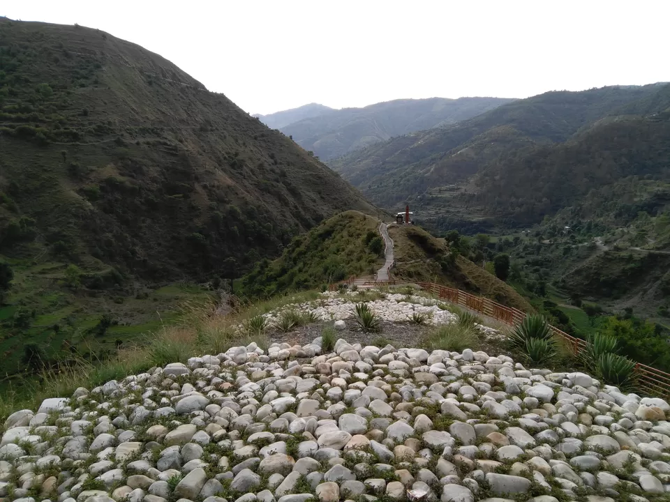 Photo of Tiger Falls parking, Kanaser Range, Uttarakhand, India by Aparajita