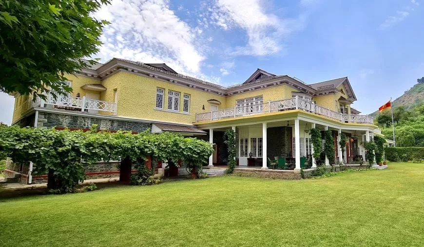 Photo of Karan Mahal, Gupkar Road, Sonwar Bagh, Srinagar by Aparajita