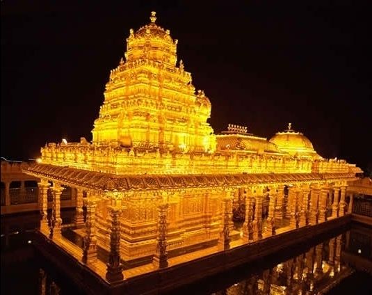 Photo of अमृतसर का स्वर्ण मंदिर तो सबको पता है, पर क्या आप दक्षिण के इस स्वर्ण मंदिर के बारे में जानते हैं? by Aditya Mukesh Mishra