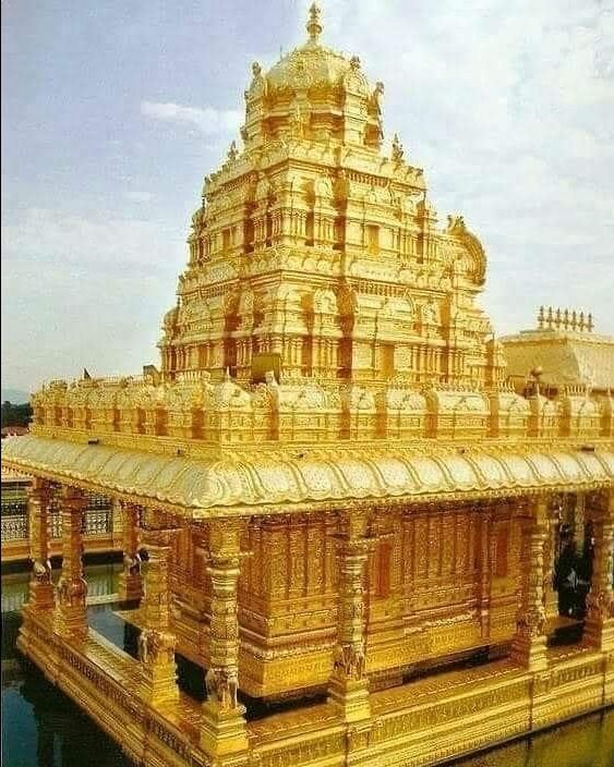 Photo of अमृतसर का स्वर्ण मंदिर तो सबको पता है, पर क्या आप दक्षिण के इस स्वर्ण मंदिर के बारे में जानते हैं? by Aditya Mukesh Mishra