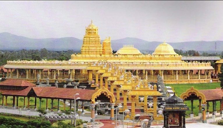 Photo of अमृतसर का स्वर्ण मंदिर तो सबको पता है, पर क्या आप दक्षिण के इस स्वर्ण मंदिर के बारे में जानते हैं? by Aditya Mukesh Mishra