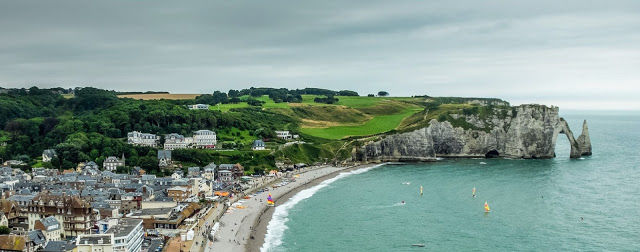 Photo of Les Jardins d'Etretat, Giverny, France by Cobblestone Chronicles