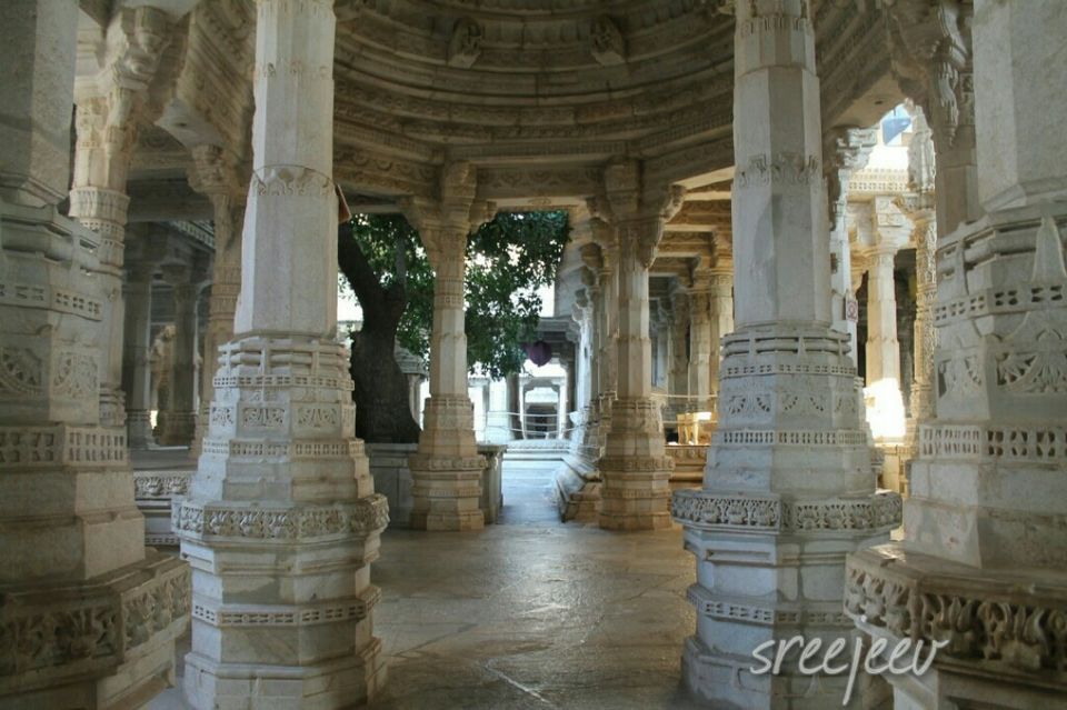 Photo of Ranakpur jain temple, an architectural wonder by Sreedevi Jeevan