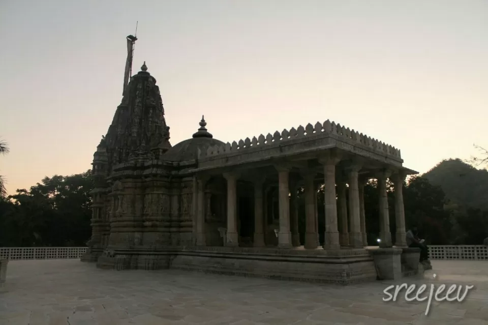 Photo of Ranakpur jain temple, an architectural wonder by Sreedevi Jeevan