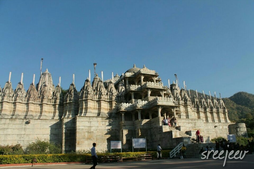 Photo of Ranakpur jain temple, an architectural wonder by Sreedevi Jeevan