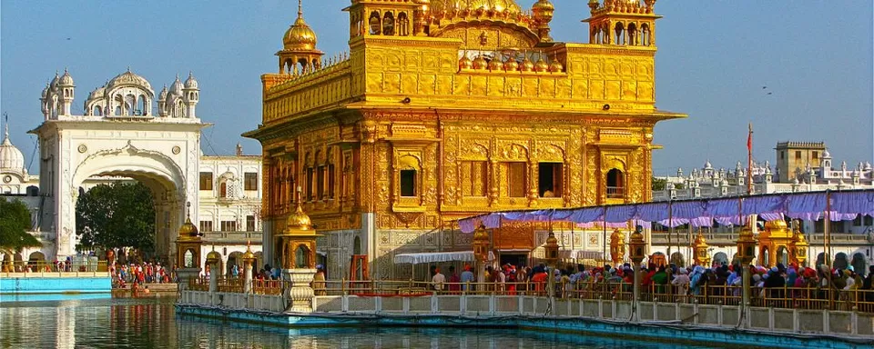 Photo of Golden Temple, Atta Mandi, Katra Ahluwalia, Amritsar, Punjab, India by Bunk Tribe