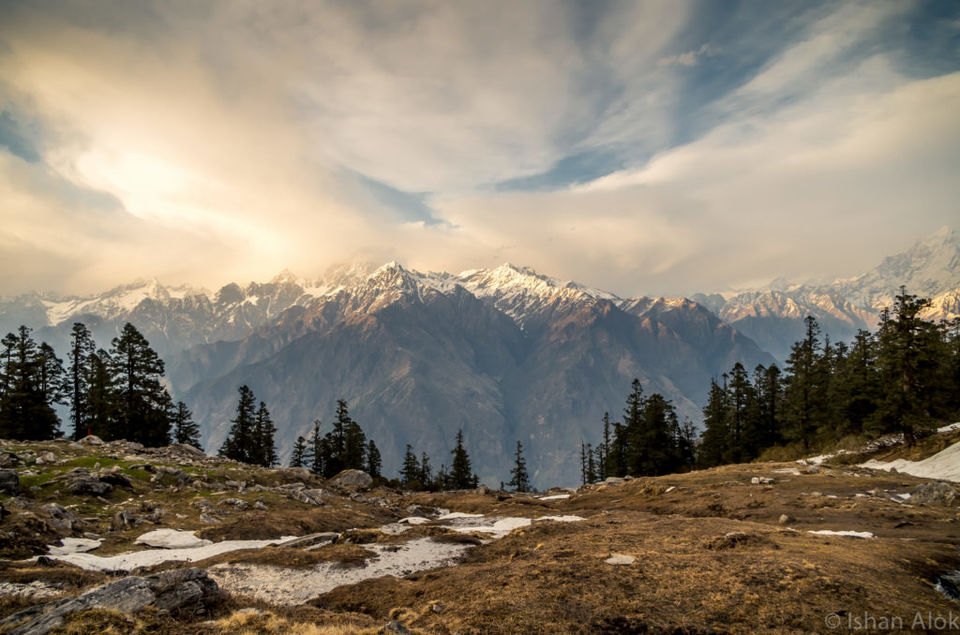 Photo of Kuari Pass trek - My first trek to the lap of Himalayas#HiddenSpotsTripoto 1/6 by The Roving Heart