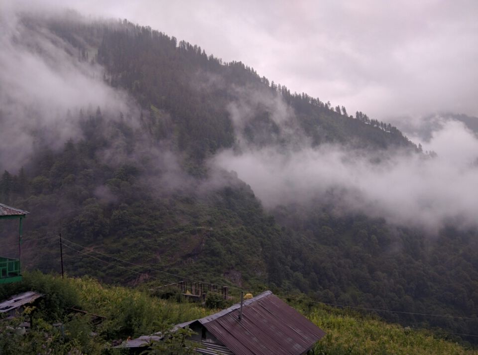 Photo of Manikaran Road, Kullu, India by Lily Bilung