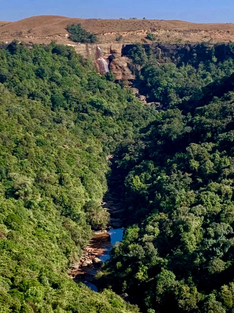 Photo of Dainthlen Falls, Dainthlen Road, Cherrapunji, Meghalaya, India by Pratiti Ahluwalia