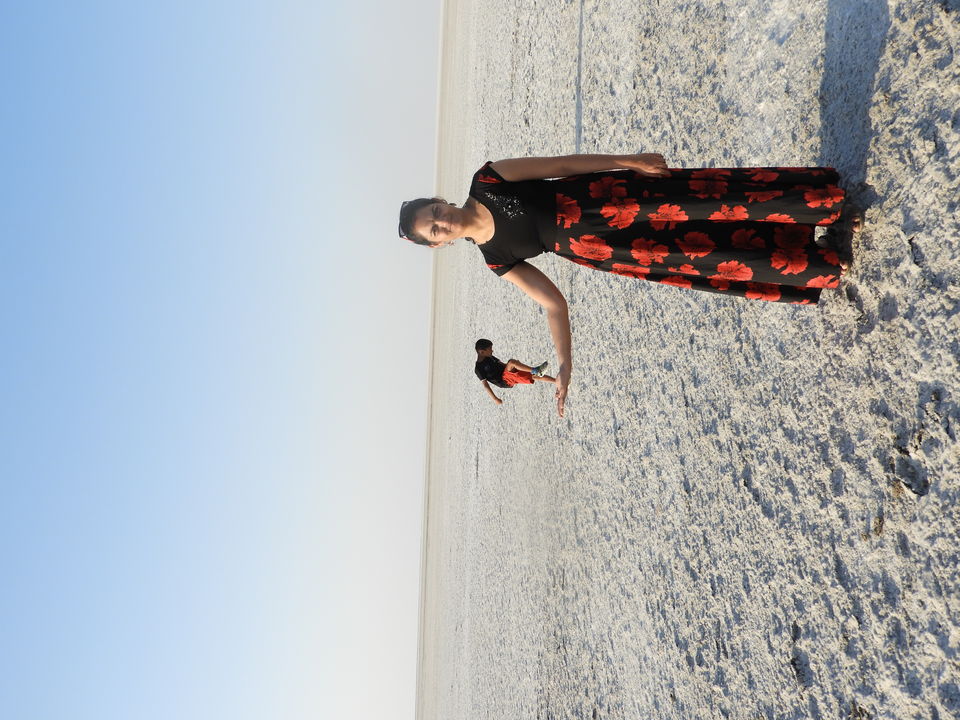 Photo of Dhordo Kutch Rann Utsav, Dhordo, Gujarat, India by Shilpa Shenoy