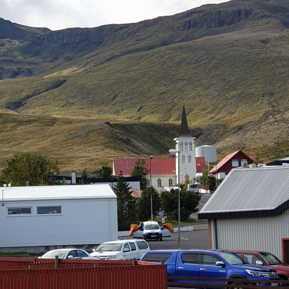 Photo of Iceland - land of contrasts - Part 2 - Day 3 10/78 by Shilpa Shenoy