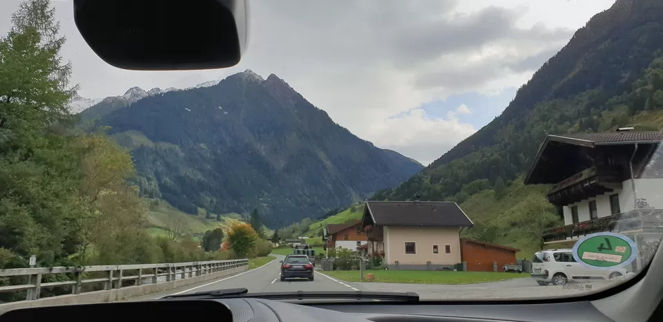 Photo of Exploring some beautiful mountain passes in Austria with Besties... by Shilpa Shenoy