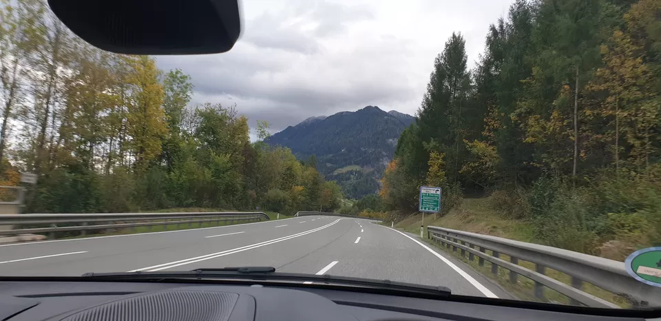 Photo of Exploring some beautiful mountain passes in Austria with Besties... by Shilpa Shenoy