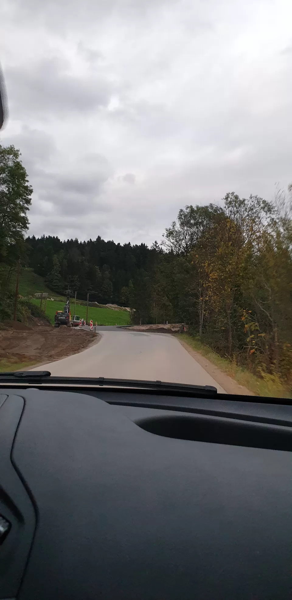 Photo of Exploring some beautiful mountain passes in Austria with Besties... by Shilpa Shenoy
