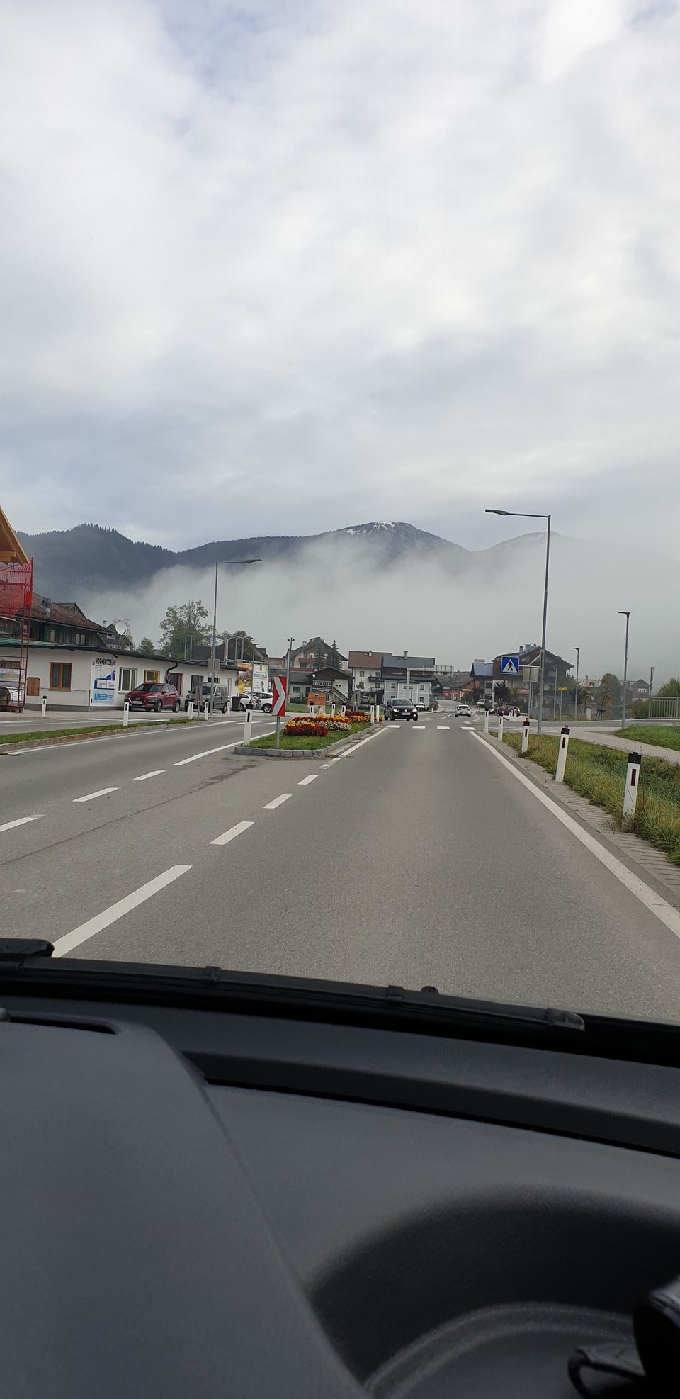 Photo of Exploring some beautiful mountain passes in Austria with Besties... by Shilpa Shenoy