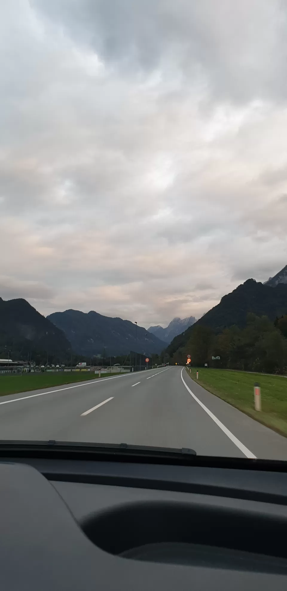 Photo of Exploring some beautiful mountain passes in Austria with Besties... by Shilpa Shenoy