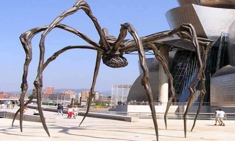 Photo of Guggenheim Museum Bilbao 3/5 by Enotus