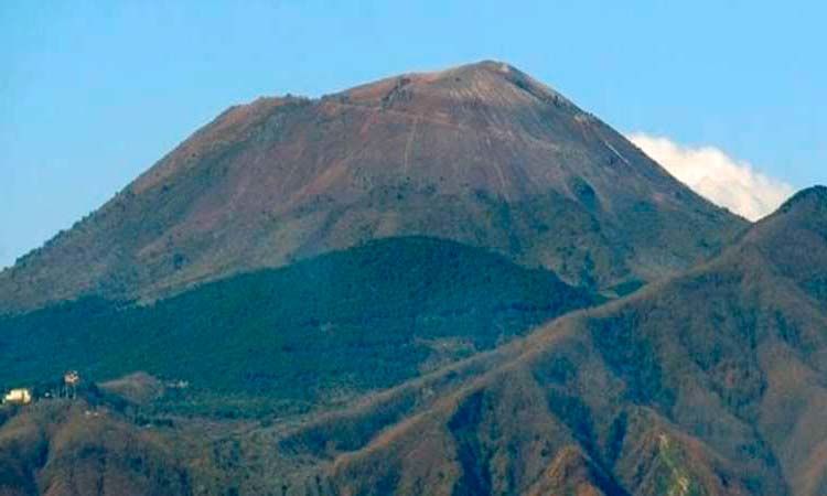 Photo of Excursion to Vesuvius from Naples 3/5 by Enotus