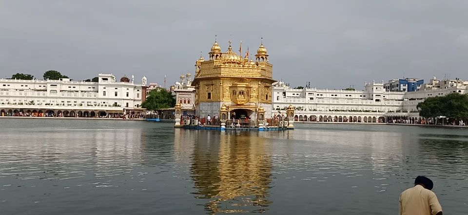 Photo of स्वर्ण मंदिर : अमृतसर [ पंजाब ] by नवल किशौर चौला