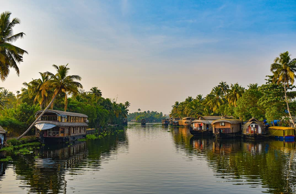 Photo of Alleppey, Kerala, India by Aditya umre 