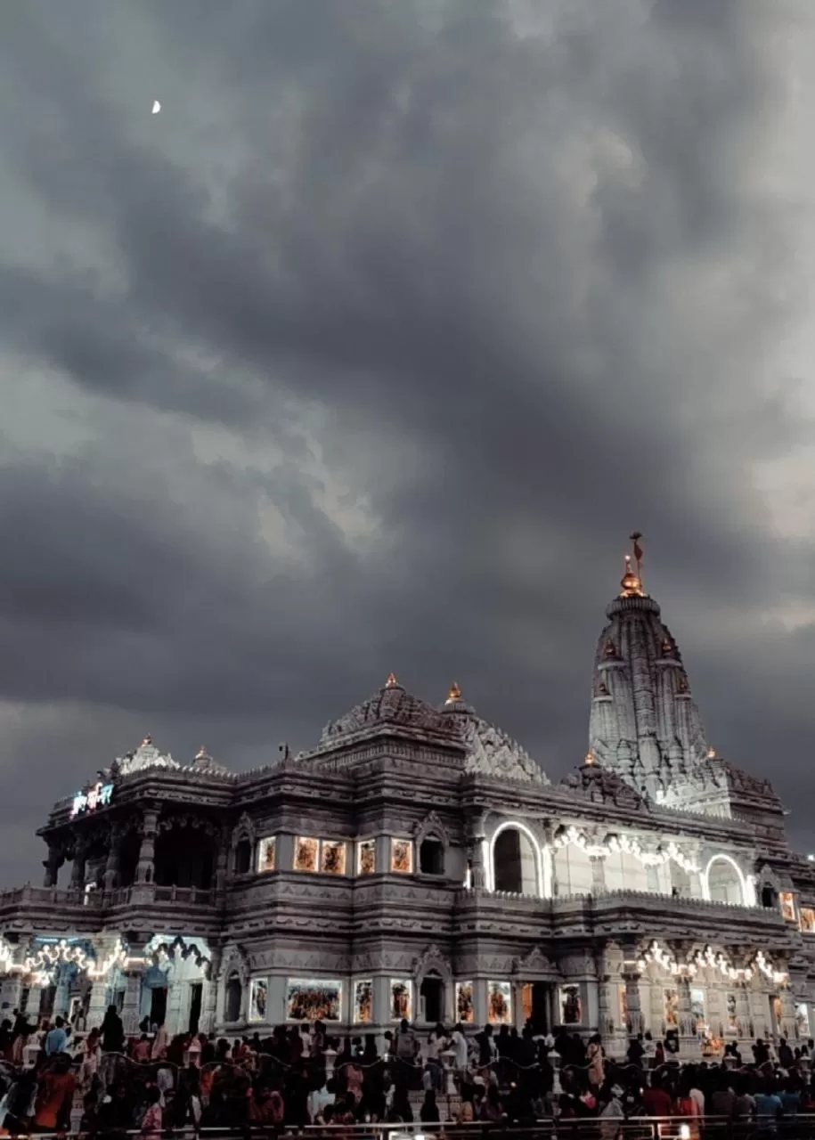 Photo of Prem Mandir Vrindavan, Sri Kripalu Maharaj Ji Marg, Raman Reiti, Vrindavan, Uttar Pradesh, India by Aditya umre