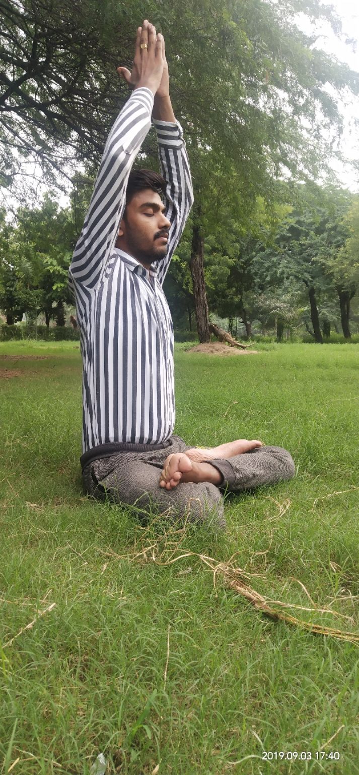 Photo of प्राकृतिक स्थान पर कुछ बुनियादी मध्यस्थता तथा योग कदम… by Rohan Kumar
