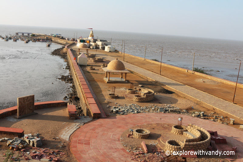 Photo of A trip to westernmost point of India – Narayan Sarovar & Koteshwar by Vandana Singh