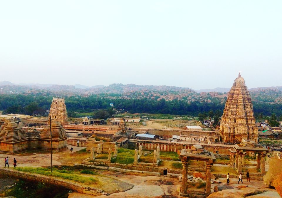 Photo of Trip through the ruins of Hampi 1/3 by Manu