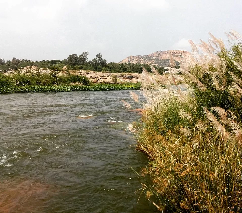 Photo of Trip through the ruins of Hampi by Manu