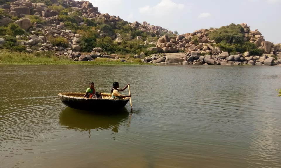 Photo of Trip through the ruins of Hampi by Manu