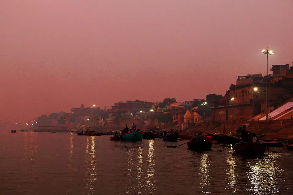 Photo of Darbhanga Ghat, Bangali Tola, Varanasi, Uttar Pradesh, India by Doyel Banerjee